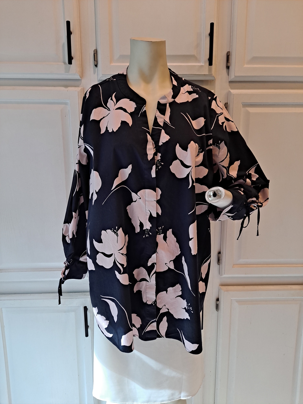 Lane Bryant Navy Pale Pink Floral Cotton Button Down Relaxed Longsleeve Tunic